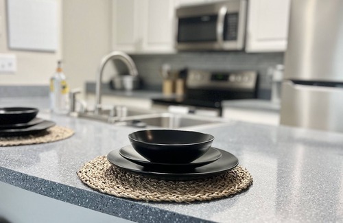 Plano Condominio | Comfy 1br w/gated patio