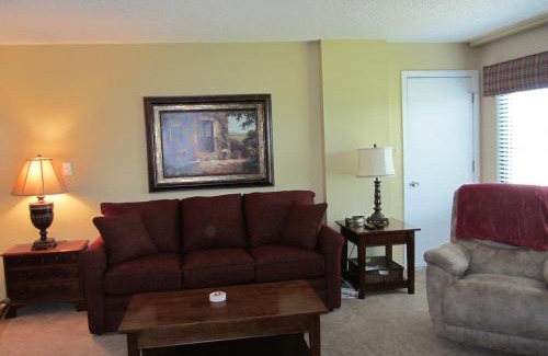 Snowshoe Apartamento | Comfy 2 Bed 2 Bath Condo on the slopes with night skiing