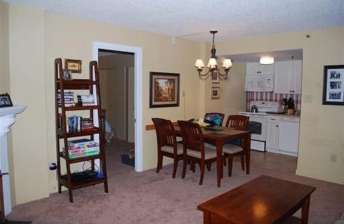Snowshoe Apartamento | Comfy 2 Bed 2 Bath Condo on the slopes with night skiing