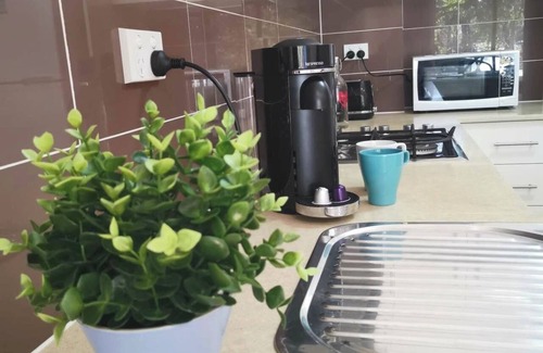 Alexandria Apartamento | Comfy 2-bedroom 2-balcony apartment / Close to CBD / Train and Metro easy reach