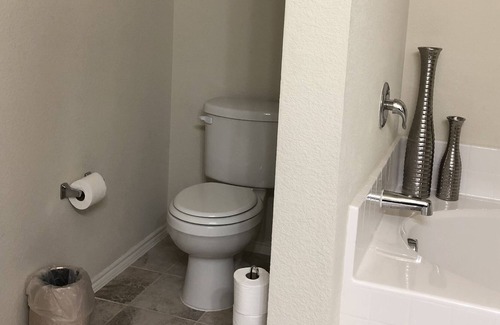 Forney Casa | Comfy 2 bedroom & 2 full bathrooms