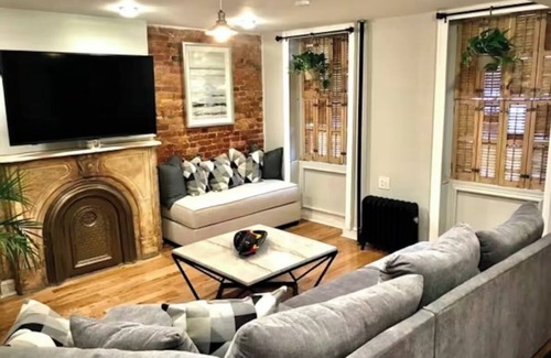 Bedford-Stuyvesant Apartamento | Comfy 2 Bedroom Suite in Trendy BedStuy
