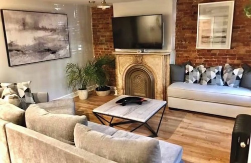 Bedford-Stuyvesant Apartamento | Comfy 2 Bedroom Suite in Trendy BedStuy