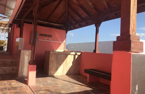 Portmore Apartamento | Comfy 2 Bedroom with Pool, Cabana & Pergola.