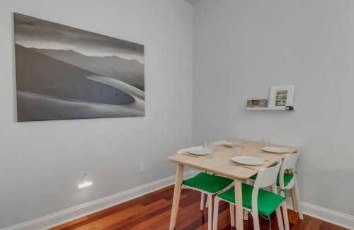 Springfield Apartamento | Comfy 2 BR apt with bunk beds - very pet friendly