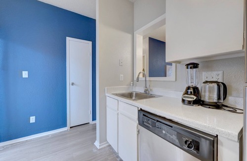Milwood Apartamento | Comfy 2BD Apt | Austin Texas