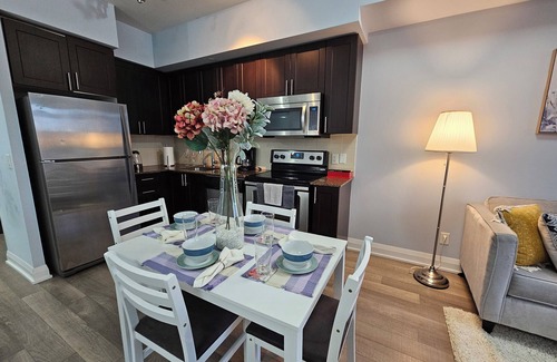 Thornhill Apartamento | Comfy 2BR Condo near Promenade