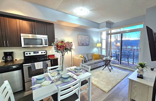 Thornhill Apartamento | Comfy 2BR Condo near Promenade