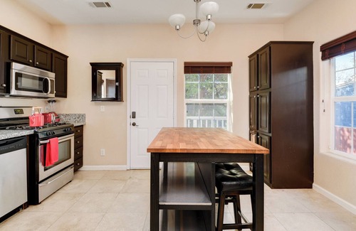 Stockton Casa | Comfy 3-bed home near Downtown. Relax with the family at this peaceful home.