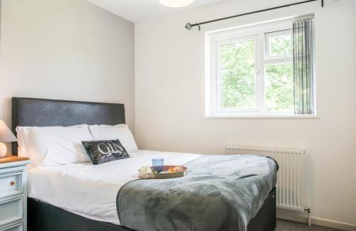Acresford Casa | Comfy 3-Bed House near City Centre, sleeps 6