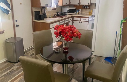 Midwest City Casa | Comfy 3 Bedroom with smart TV and WiFi near Tinker