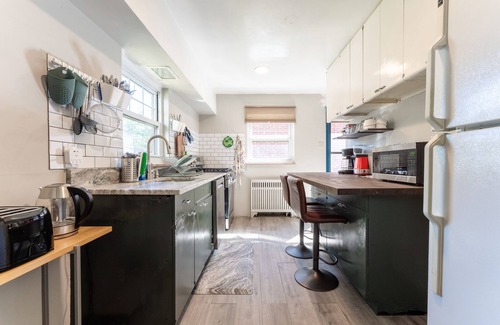 Crafton Casa | Comfy 3Bedrooms 2Bathrooms Excellent Location Home near to Downtown Pittsburgh