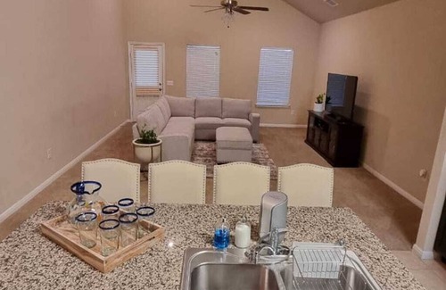 McNeil Casa | Comfy 4 Bedroom Home