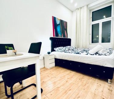 Liesing Apartamento | Comfy 5BR shared Apartment Near Kaufpark Alterlaa