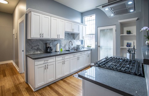 Los Angeles Casa | Comfy and Luxury, 5 mins from USC, Banc Cal Stadium and The Coliseum