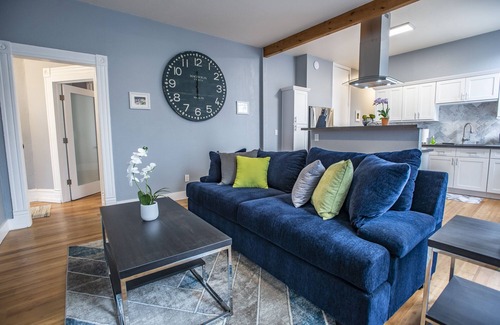 Los Angeles Casa | Comfy and Luxury, 5 mins from USC, Banc Cal Stadium and The Coliseum