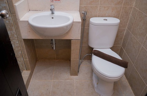 Panunggangan Utara Apartamento | Comfy and Minimalist Studio (No Kitchen) Apartment Great Western