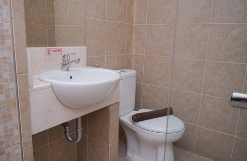 Panunggangan Utara Apartamento | Comfy and Minimalist Studio (No Kitchen) Apartment Great Western
