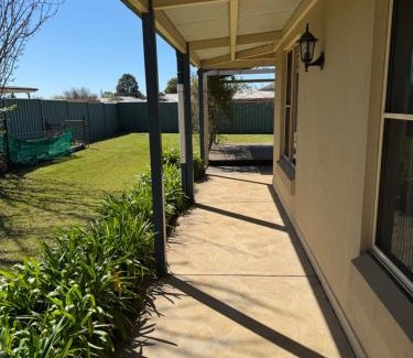 Central Mudgee Casa | Comfy and relaxing stay - Rest Easy Mudgee Cottage