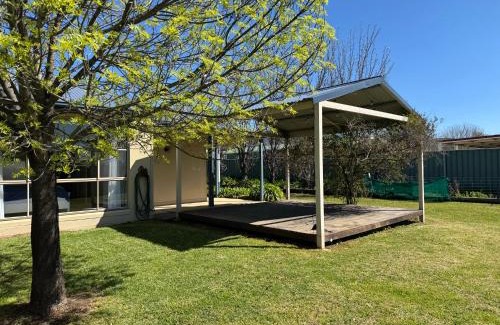 Central Mudgee Casa | Comfy and relaxing stay - Rest Easy Mudgee Cottage