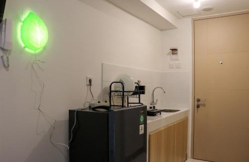 Java Apartamento | Comfy and Simply Studio Tokyo Riverside PIK 2 Apartment By Travelio