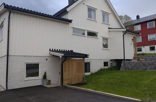 Tromso Apartamento | Comfy apartment, parking and EV charging