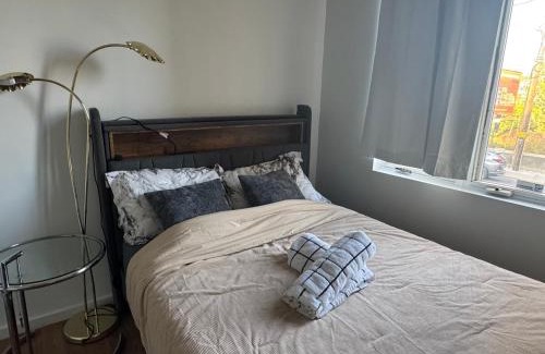 The Heights Casa | Comfy apt with skyline front view Mins away from NYC