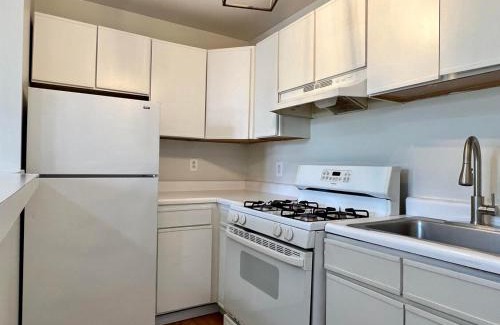 The Heights Casa | Comfy apt with skyline front view Mins away from NYC