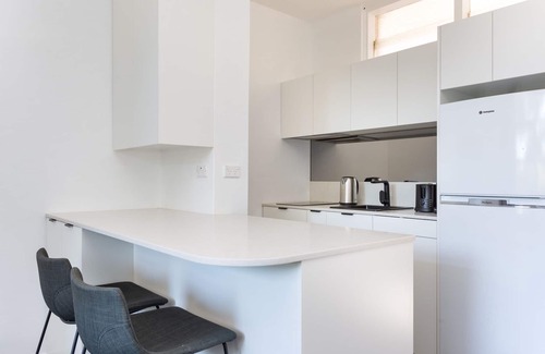 North Sydney Apartamento | Comfy Balcony Studio near Parks, Shopping & Dining