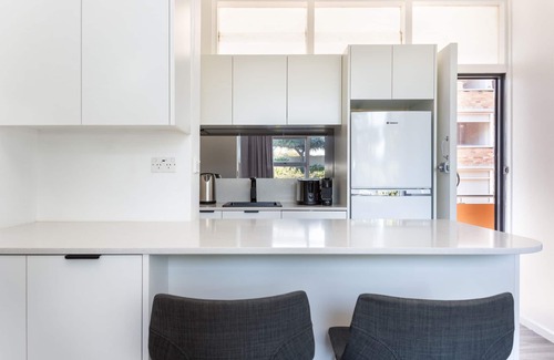 North Sydney Apartamento | Comfy Balcony Studio near Parks, Shopping & Dining