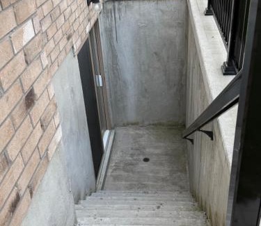 Whitby Casa | Comfy Basement Suite in Quiet Neighbourhood