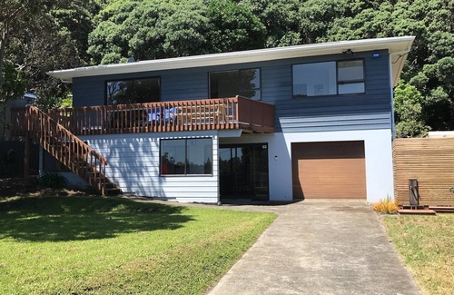 Piha Casa | COMFY FRACH BEACH FAMILY
