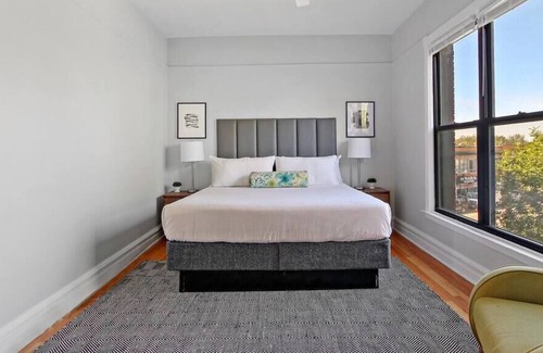 North Center Apartamento | 3BR Comfy & Bright Apartment Fully Furnished
