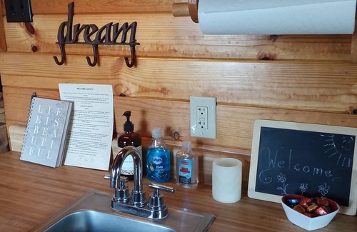 Williams Cabina | Comfy cabin for two close to Grand Canyon and many Northern Arizona attractions