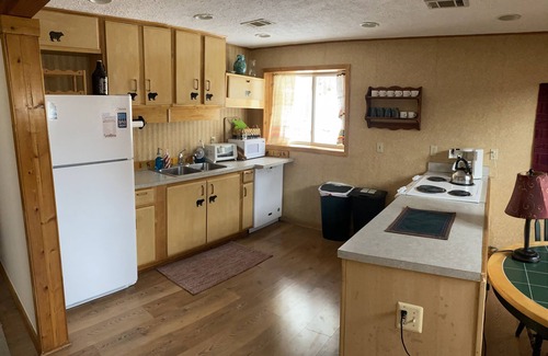Beulah Casa | Comfy Cabin: Near Sleeping Bear Dunes & Frankfort