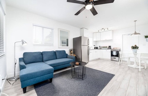 Middle River Terrace Apartamento | Comfy Condos @ Middle River - #1