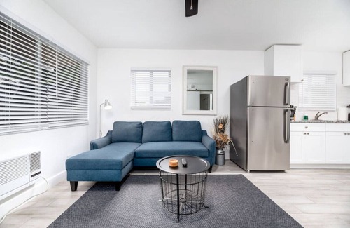 Middle River Terrace Apartamento | Comfy Condos @ Middle River - #1
