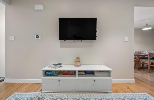 Tuxedo Park Apartamento | Comfy, Cozy, Central Calgary, 2BR and 1BTH
