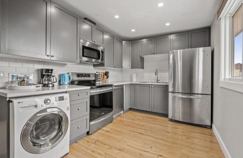 Tuxedo Park Apartamento | Comfy, Cozy, Central Calgary, 2BR and 1BTH