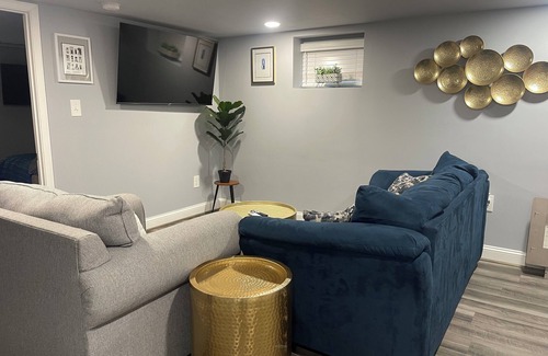 Taylor Run Apartamento | Comfy, Cozy & Close to DC