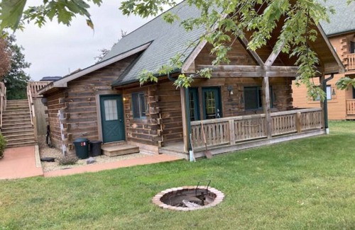 Warrens Cabina | Comfy cozy log cabin, spectacular view.