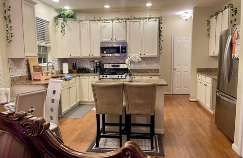 Montclair Casa | Comfy Deluxe Getaway Resort