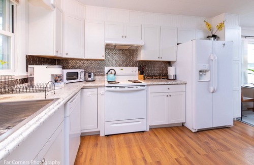 Candler Cabaña | Comfy Dog Friendly Cottage w/ Large Fenced Yard
