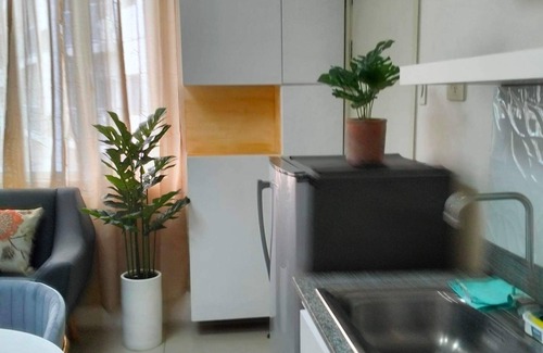 Las Pinas Condominio | Comfy flexi 1 or 2 BR condo with wifi access. Parking is subject to availability