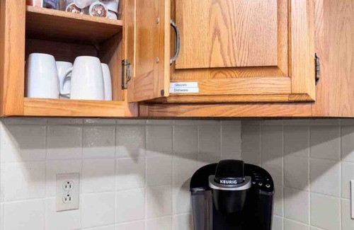 Oneonta Casa | Comfy furnishings, nice yard, peaceful neighborhood