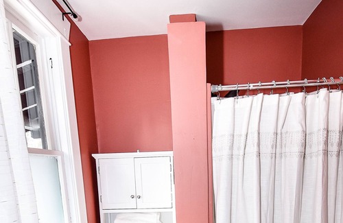 Miller Southside Apartamento | Comfy Game Day Rental - Walking distance to Lane Stadium