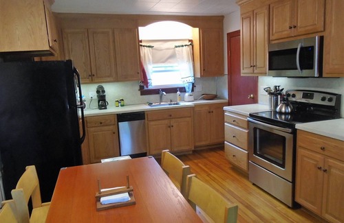 Ansonia Apartamento | APTO CÓMODO. CERCA DE YALE, NEW HAVEN Y AREA COMPANIES