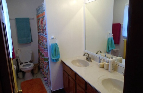 Ansonia Apartamento | APTO CÓMODO. CERCA DE YALE, NEW HAVEN Y AREA COMPANIES