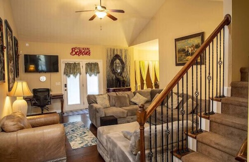 Radcliff Casa | Comfy home in military community