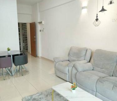 Bayan Lepas Apartamento | Comfy Home Near to SPICE and USM